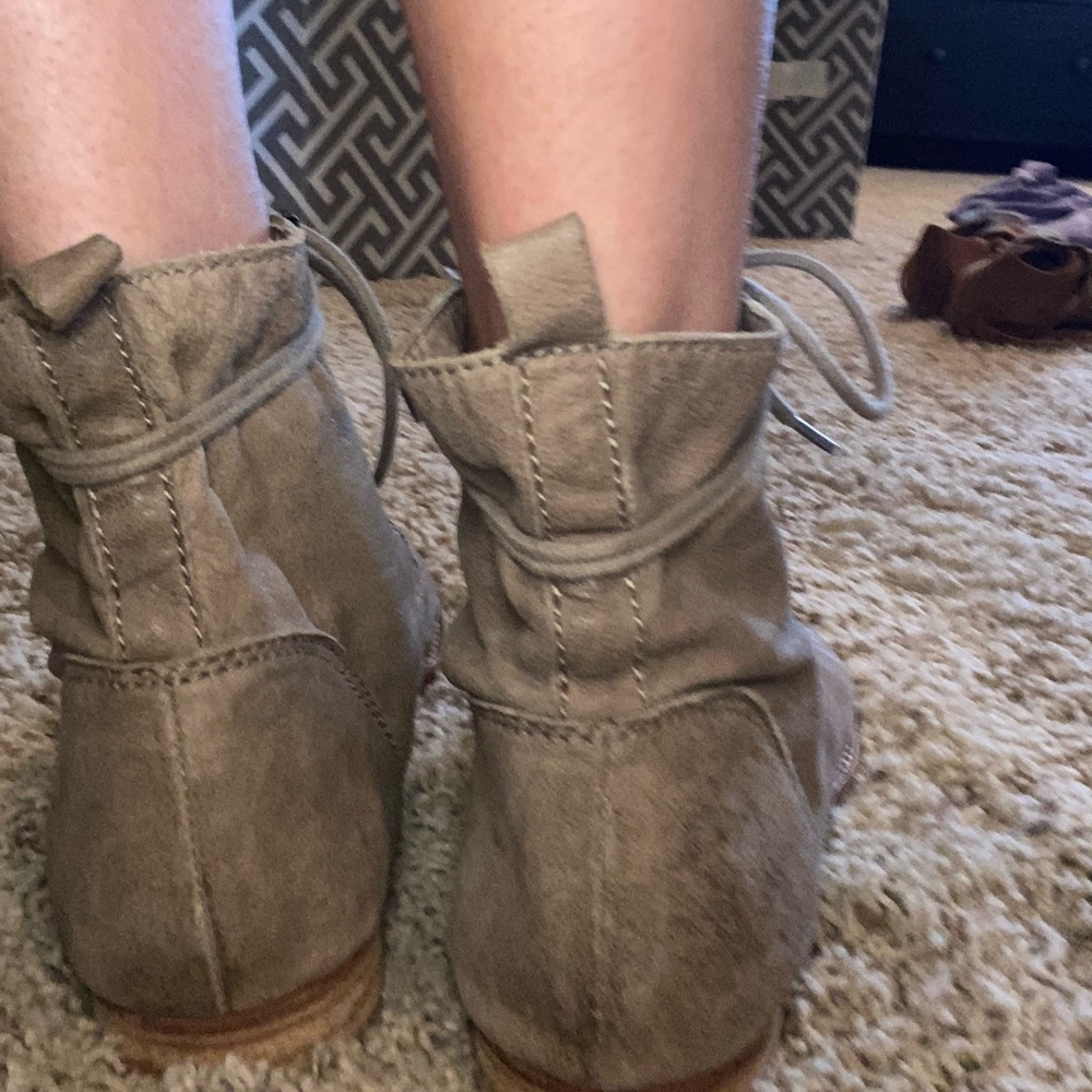 Sam Edelman booties - Picture 3 of 4